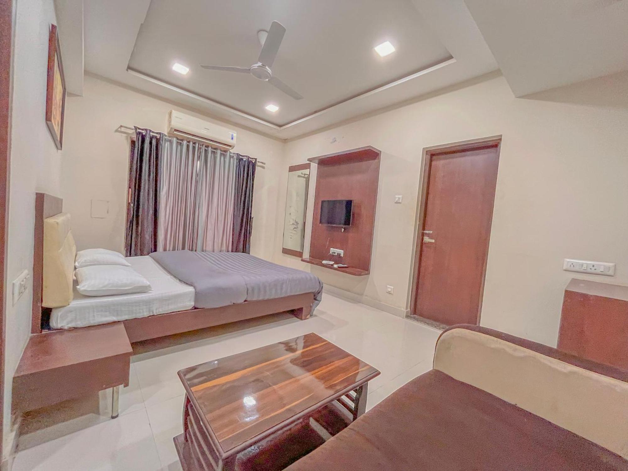 Stayguru Park View Residency Bhuj Luaran gambar